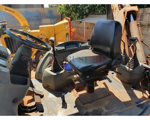 Foto de RETROESCAVADEIRA - NEW HOLLAND LB90 