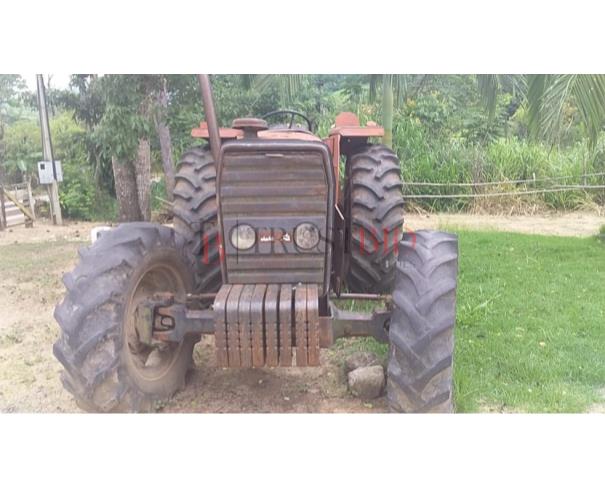 Foto de TRATOR
